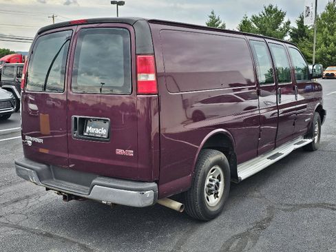 Used 2005 GMC Savana 3500 Extended RWD image 5