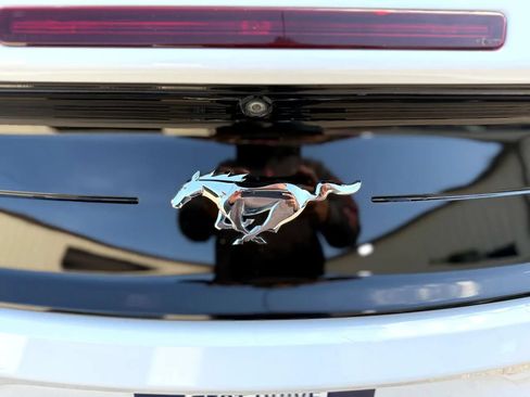 Used 2016 Ford Mustang Premium RWD image 27