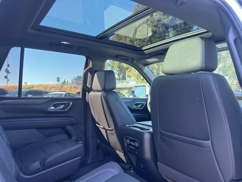 Used 2022 Chevrolet Tahoe Z71 w/ Luxury Package AWD/4WD image 24
