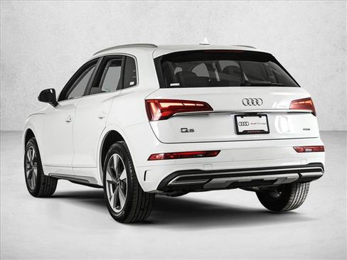 Used 2023 Audi Q5 2.0T Premium w/ Convenience Package image 8