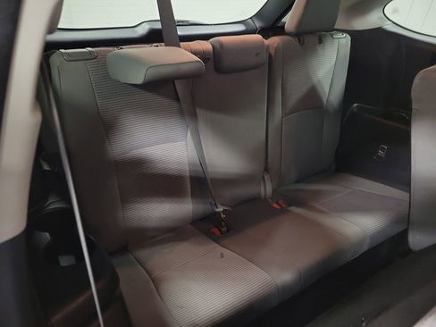 Used 2023 Toyota Highlander LE image 25