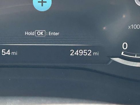 Used 2022 Genesis G70 2.0T RWD image 28