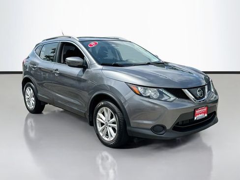 Used 2019 Nissan Rogue Sport SV AWD/4WD image 3
