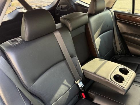 Used 2016 Subaru Outback 3.6R Limited image 13