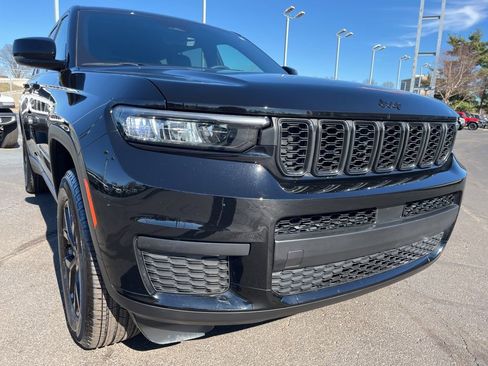 Used 2025 Jeep Grand Cherokee L Altitude image 50