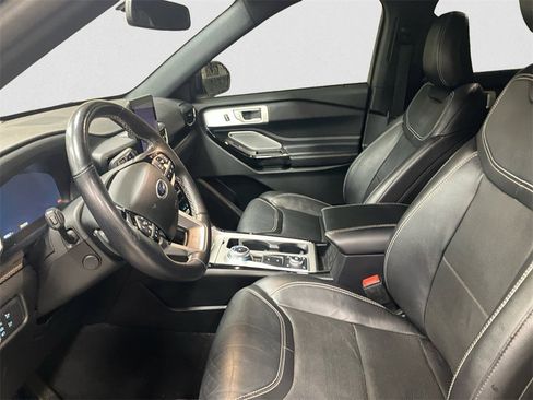 Used 2021 Ford Explorer ST w/ ST Street Pack image 9