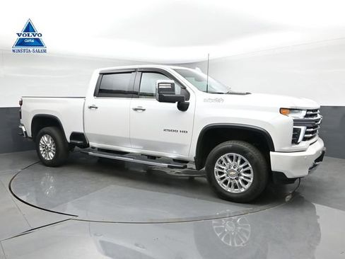 Used 2021 Chevrolet Silverado 2500 High Country w/ Z71 Off-Road Package AWD/4WD image 1