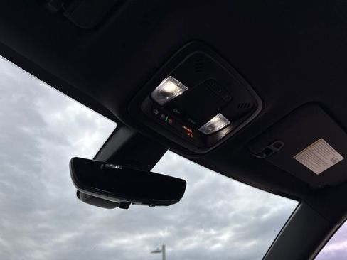 Used 2022 Chevrolet Traverse RS w/ LPO, Cargo Package image 18