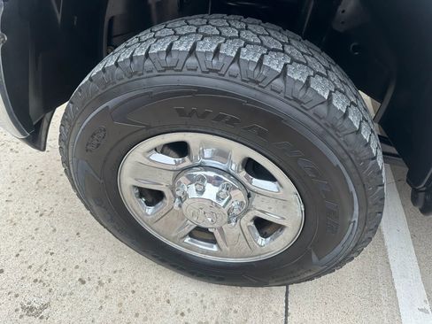 Used 2016 RAM 2500 SLT AWD/4WD image 14
