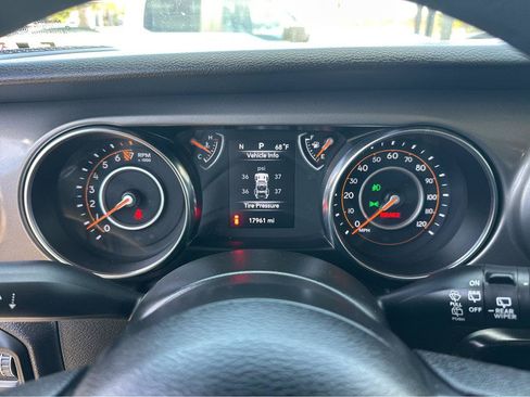 Used 2022 Jeep Wrangler Unlimited Sport AWD/4WD image 21
