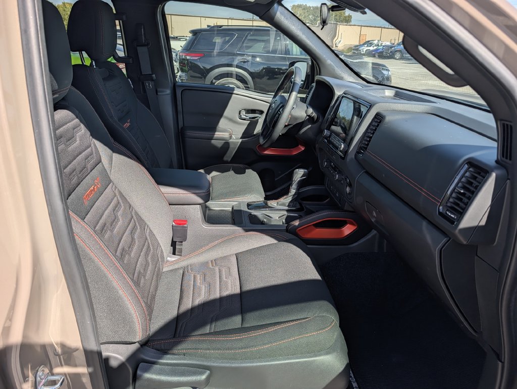 Used 2024 Nissan Frontier Pro-X w/ Technology Package RWD image 32