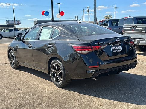 New 2025 Nissan Sentra SV image 6