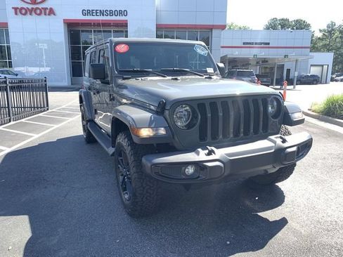 Used 2021 Jeep Wrangler Unlimited Sahara AWD/4WD image 2