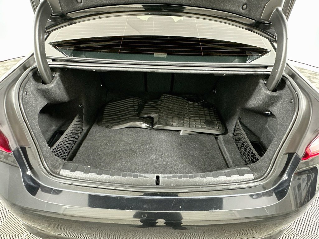 Used 2019 BMW 330i Sedan w/ Premium Package RWD image 27