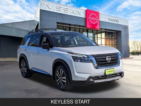 New 2025 Nissan Pathfinder Platinum w/ Cargo Package image 2