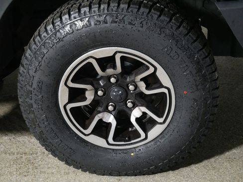 Used 2016 RAM 1500 Rebel w/ Luxury Group image 15