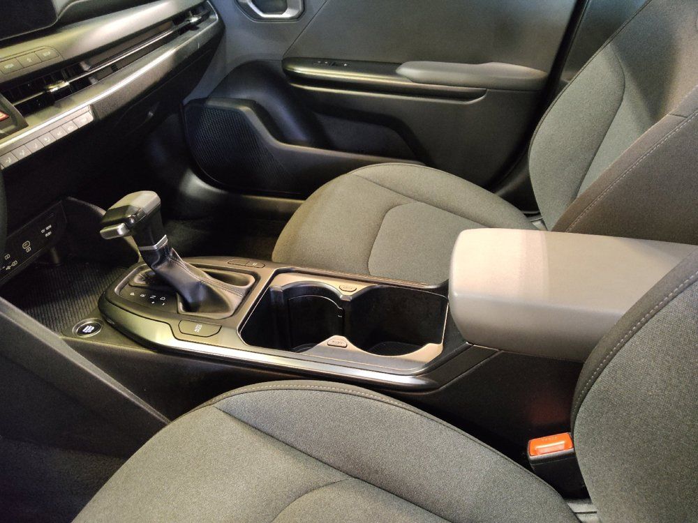 Used 2025 Kia K4 FWD image 26