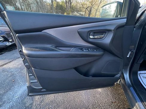 Used 2019 Nissan Murano S image 16