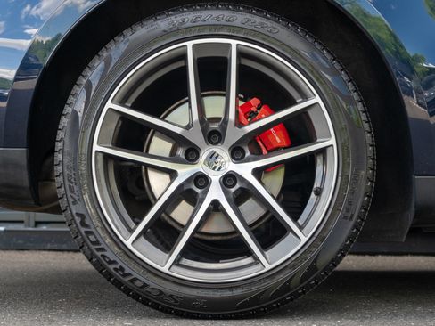 Certified 2023 Porsche Macan S AWD/4WD image 14