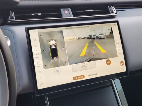 New 2026 Land Rover Range Rover Velar Dynamic SE AWD/4WD image 17