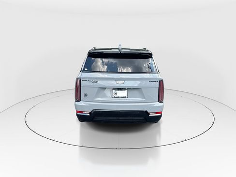 Used 2026 Cadillac Escalade IQL Sport 1 w/ LPO, ONYX Package AWD/4WD image 7