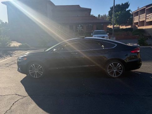 Used 2019 Ford Fusion Titanium AWD/4WD image 8