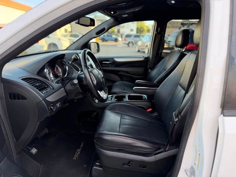 Used 2017 Dodge Grand Caravan GT image 20