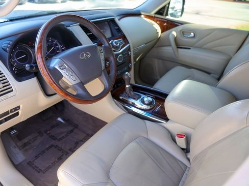 Used 2017 INFINITI QX80 4WD w/ Deluxe Technology Package image 13