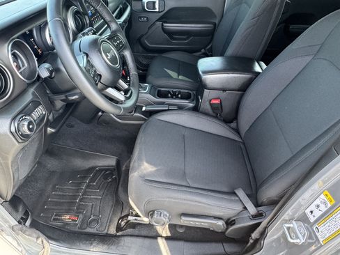 Used 2018 Jeep Wrangler Unlimited Sport S AWD/4WD image 9