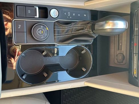 Used 2022 Volkswagen Atlas SEL image 25