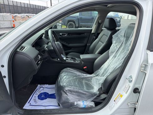 Used 2024 Honda Civic EX-L image 10