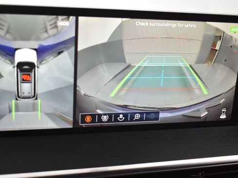 Certified 2025 INFINITI QX80 Sensory image 10