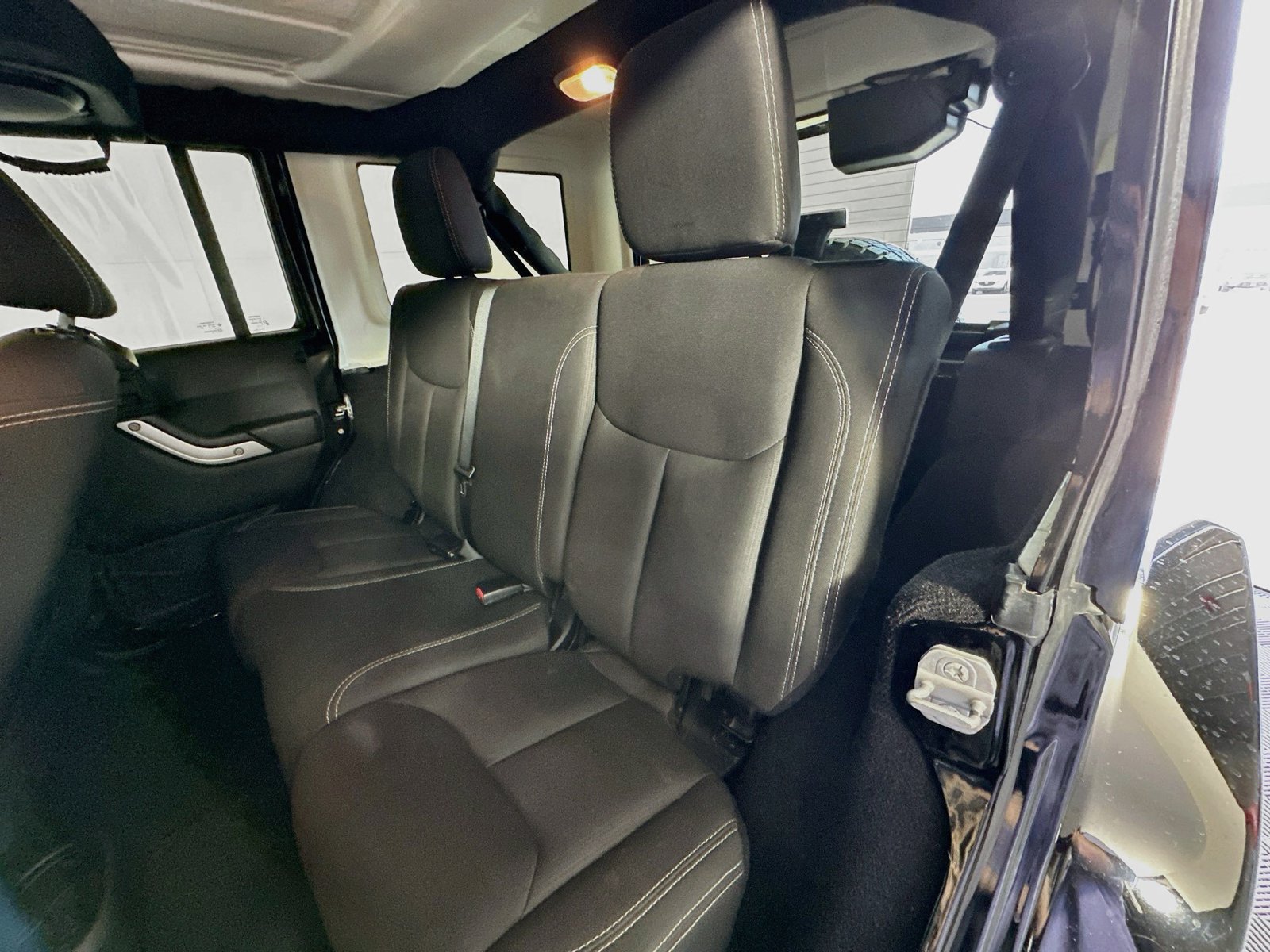 Used 2014 Jeep Wrangler Unlimited Sahara w/ Dual Top Group AWD/4WD image 22