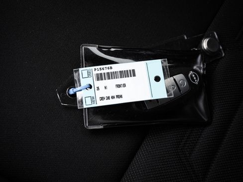 Used 2025 Nissan Frontier PRO-4X w/ Pro Convenience Package image 36