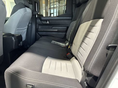 Certified 2025 Toyota Tacoma TRD Off-Road AWD/4WD image 23