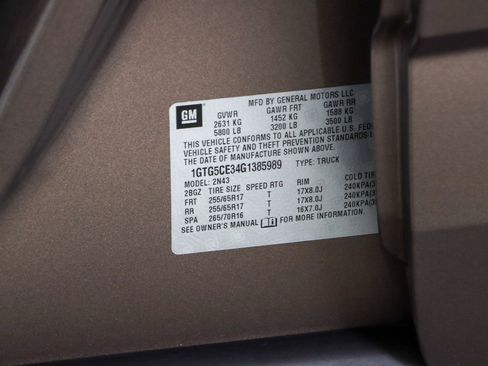 Used 2016 GMC Canyon SLE RWD image 32