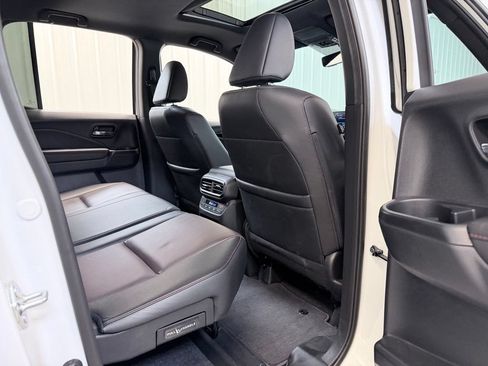 Used 2025 Honda Ridgeline Black Edition image 36