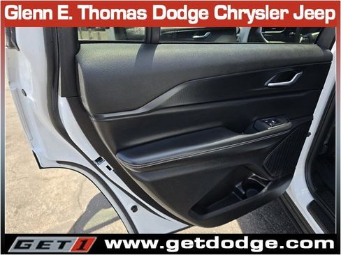 Used 2023 Jeep Grand Cherokee L Laredo RWD image 25
