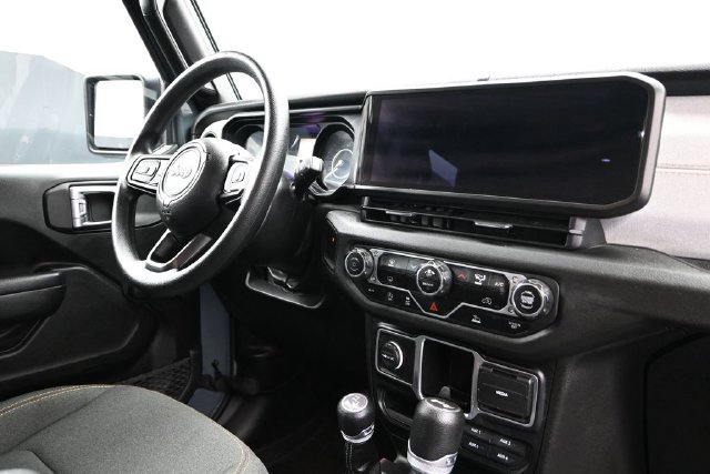 Used 2024 Jeep Wrangler Unlimited Sport AWD/4WD image 14