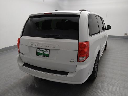 Used 2017 Dodge Grand Caravan SXT FWD image 7