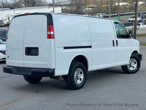 Used 2018 Chevrolet Express 2500 w/ Driver Convenience Package image 8