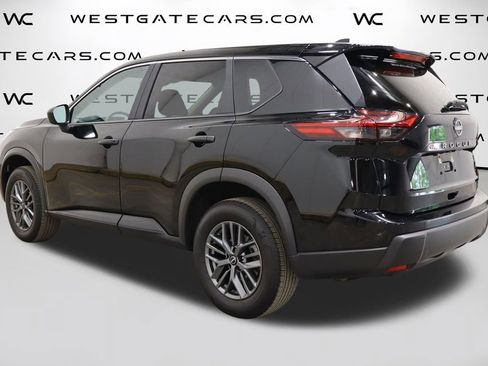 Used 2024 Nissan Rogue S image 5