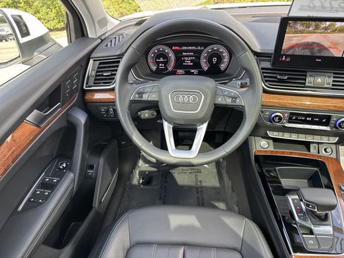 Certified 2023 Audi Q5 2.0T Premium Plus w/ Premium Plus Package AWD/4WD image 14