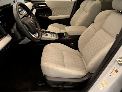 Used 2024 Mitsubishi Outlander SEL image 15