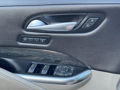 Used 2023 Cadillac XT4 Premium Luxury image 25