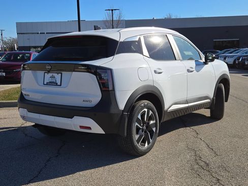 Used 2026 Nissan Kicks SV w/ Interior Electronics Package AWD/4WD image 11