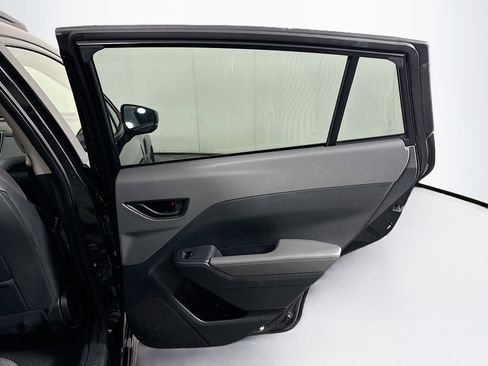 Used 2024 Subaru Crosstrek 2.0i Premium image 28