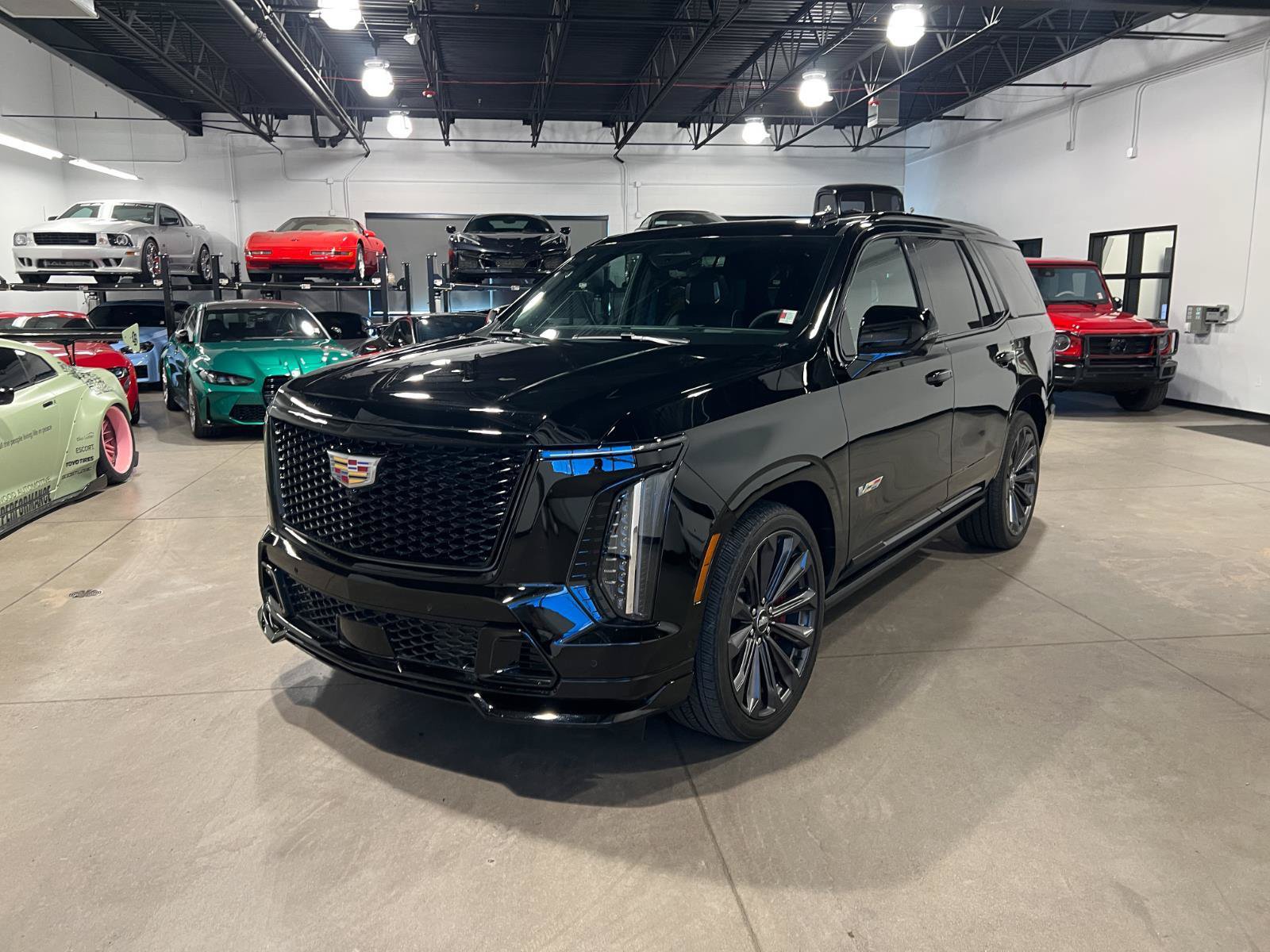 Used 2026 Cadillac Escalade V AWD/4WD image 7