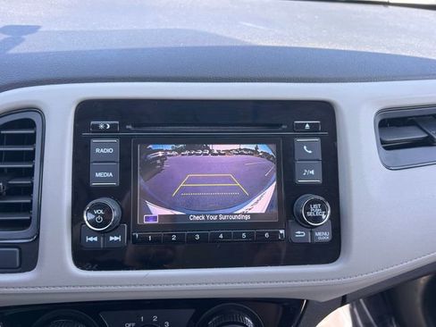 Used 2021 Honda HR-V LX image 23