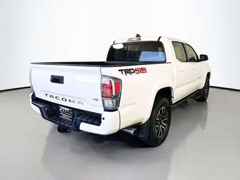 Used 2020 Toyota Tacoma TRD Sport w/ Technology Package AWD/4WD image 7